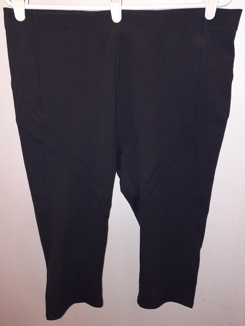 Fabletics Black High-Waisted PureLuxe Contour Crop